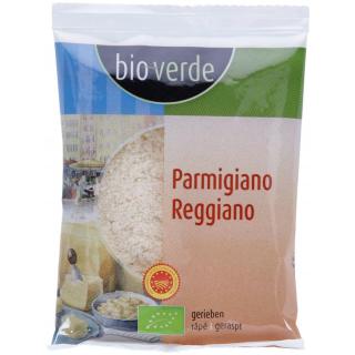 Parmigiano Reggiano gerieben