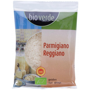 Parmigiano Reggiano gerieben