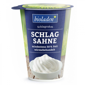 Schlagsahne im Becher